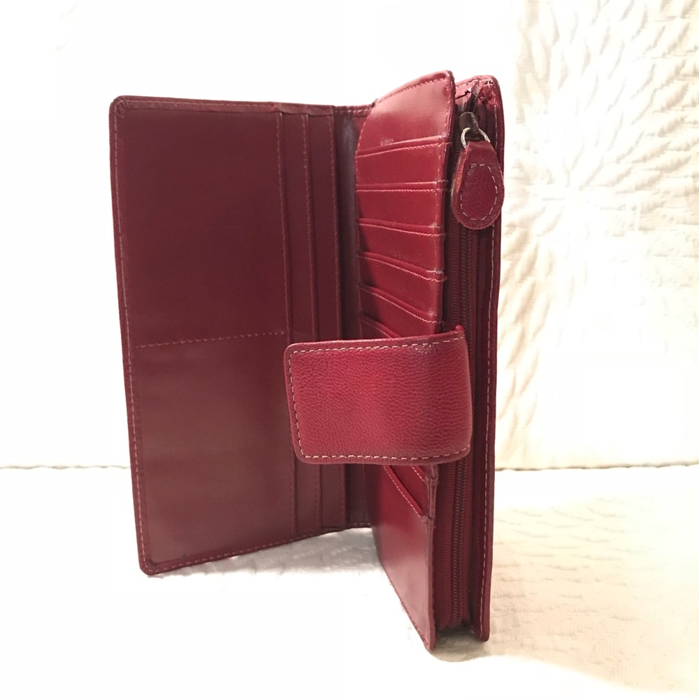 Red wallet